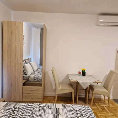 Apartment Mavero-Free Private Parking Zagabria Esterno foto