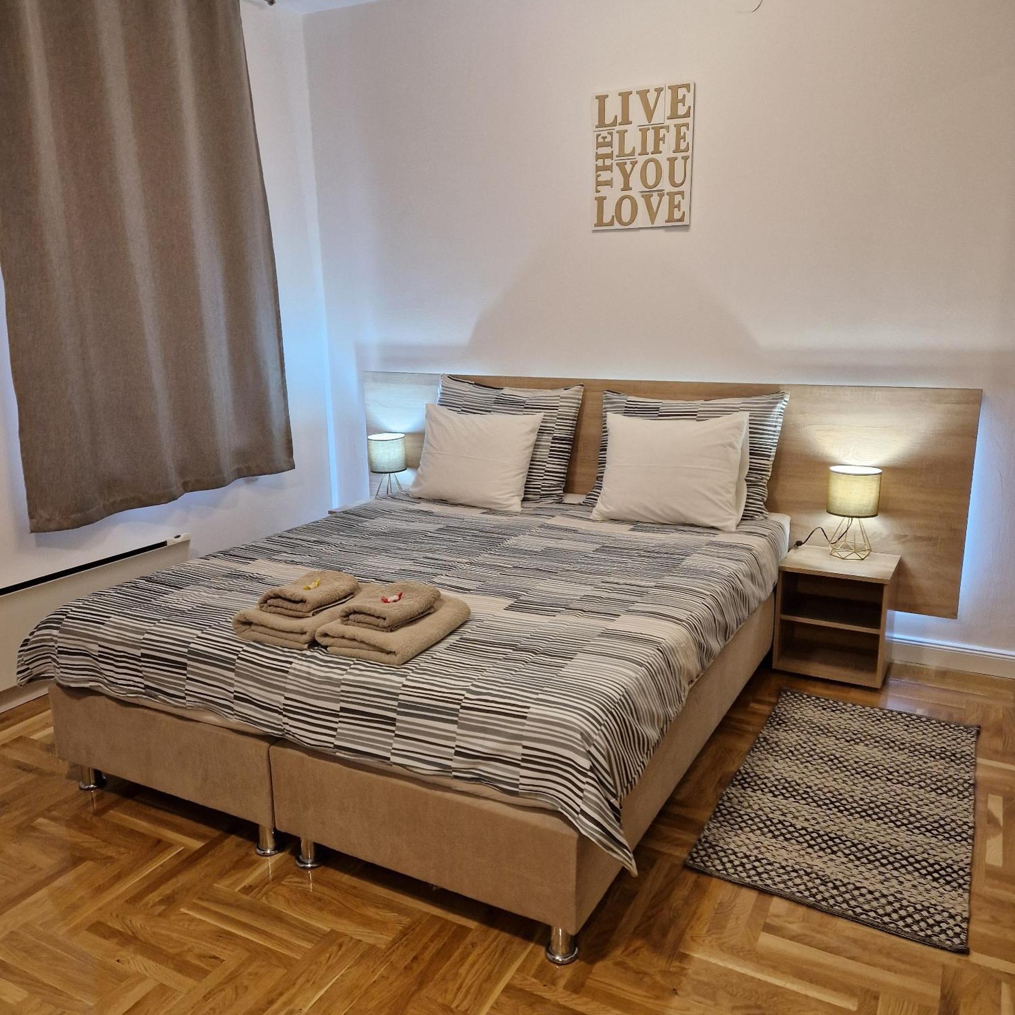 Mavero * Zagreb