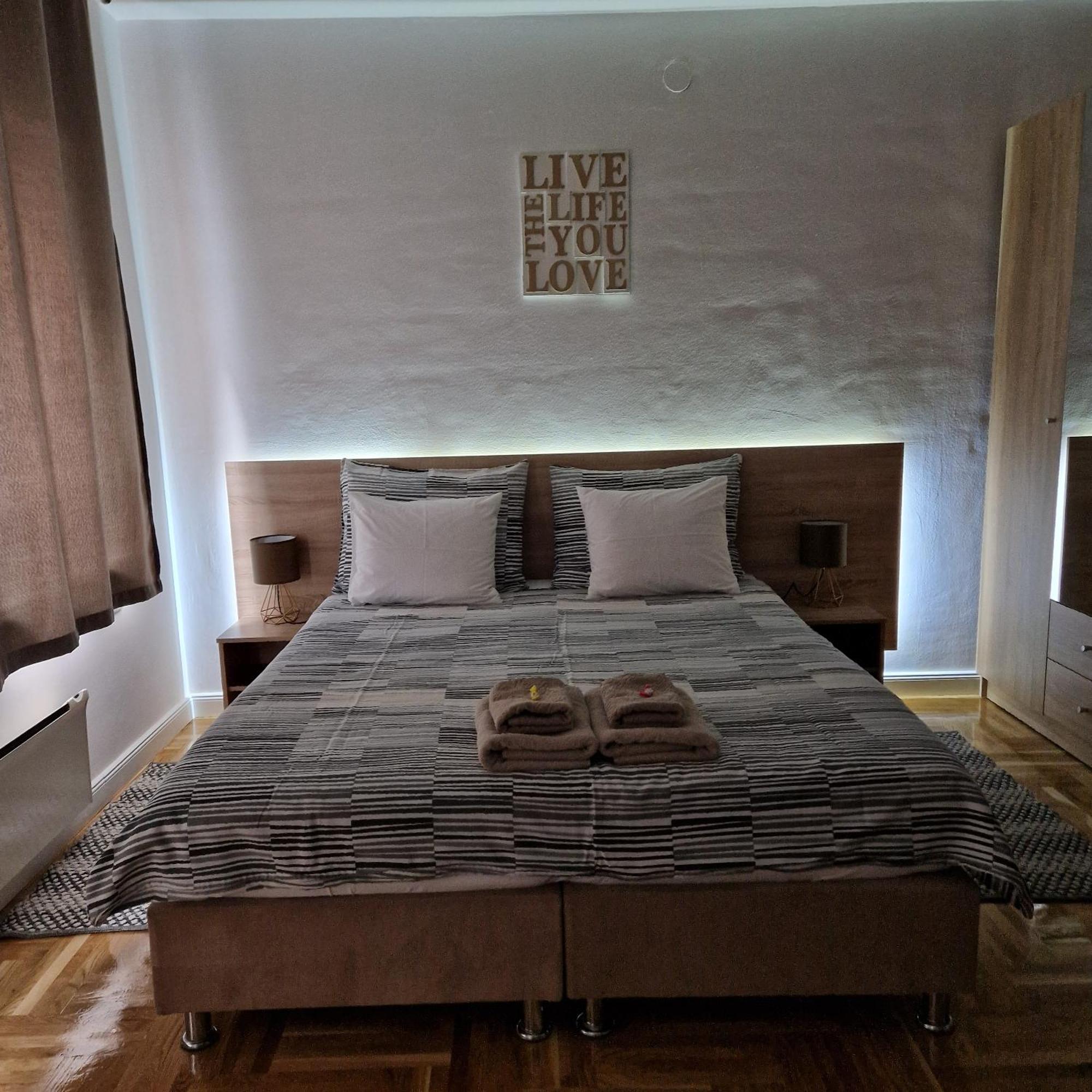 Mavero Apartment